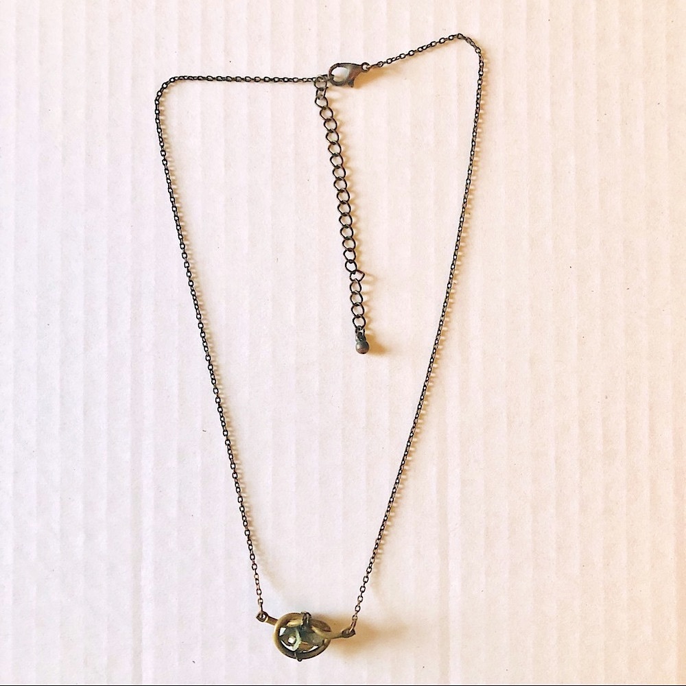 🍒BOGO🍒 Anthro Knotted Brass Pyrite Chunk Necklace